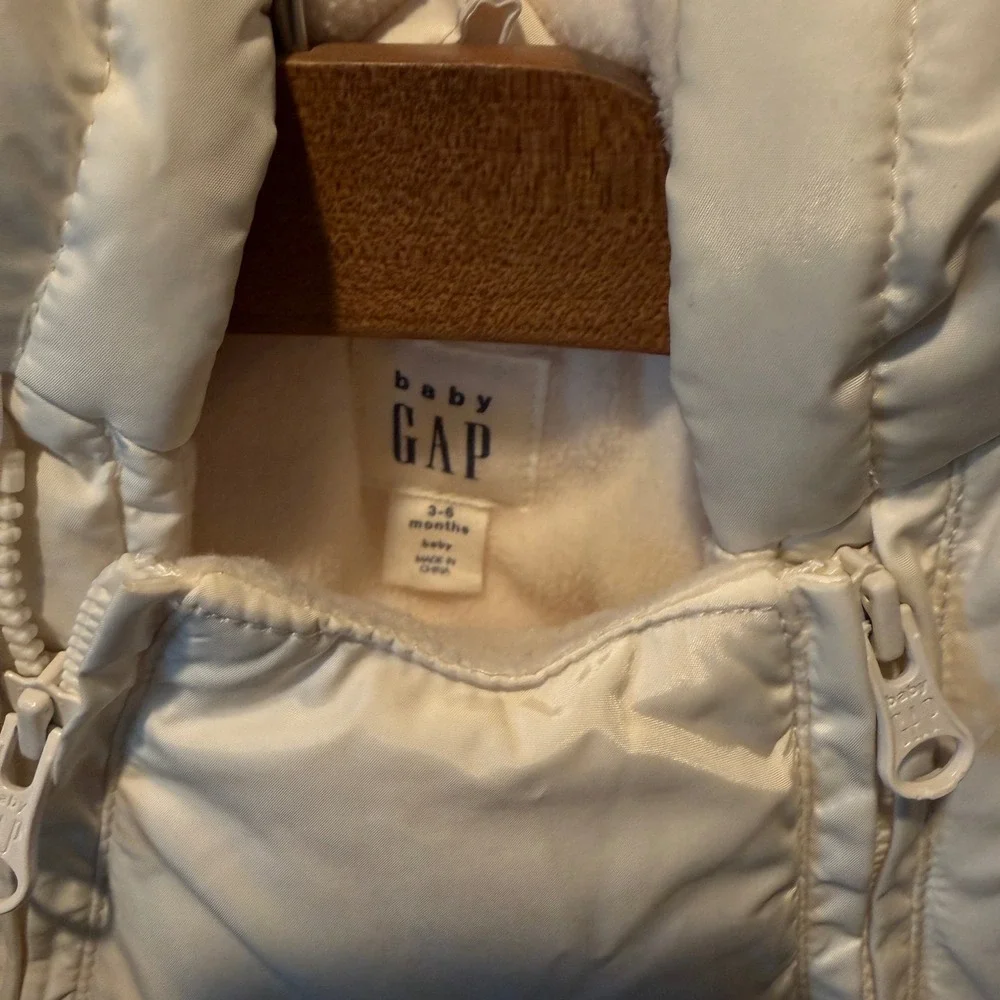 Baby Gap Cream Hooded Puffer Bunting‎ Snowsuit Fleece Lined 3-6 Months